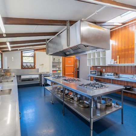 Te Anau Central Backpackers Esterno foto